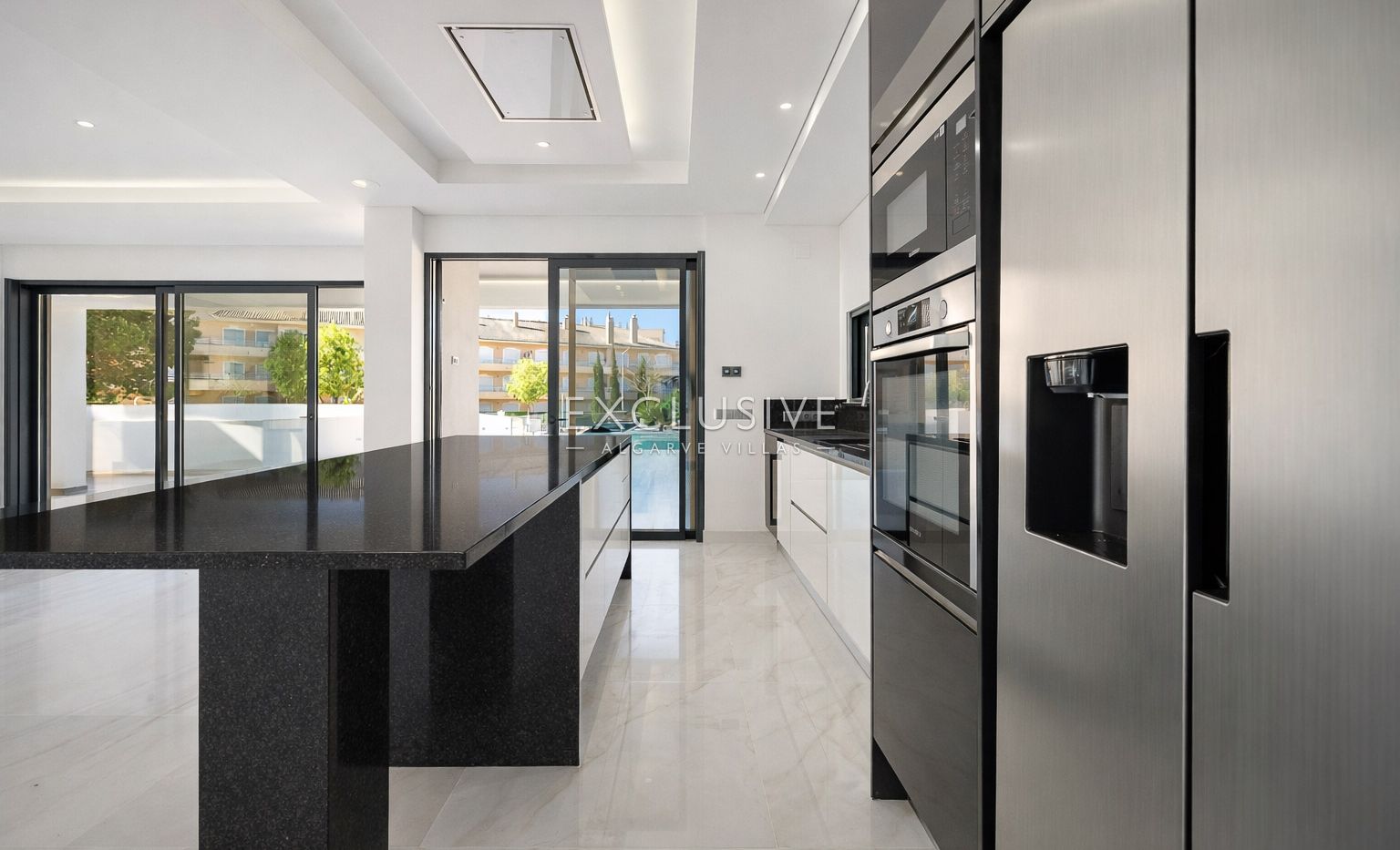 Buy a Brand New 3 Bedroom Modern Villa in Well-Sought After Vilamoura