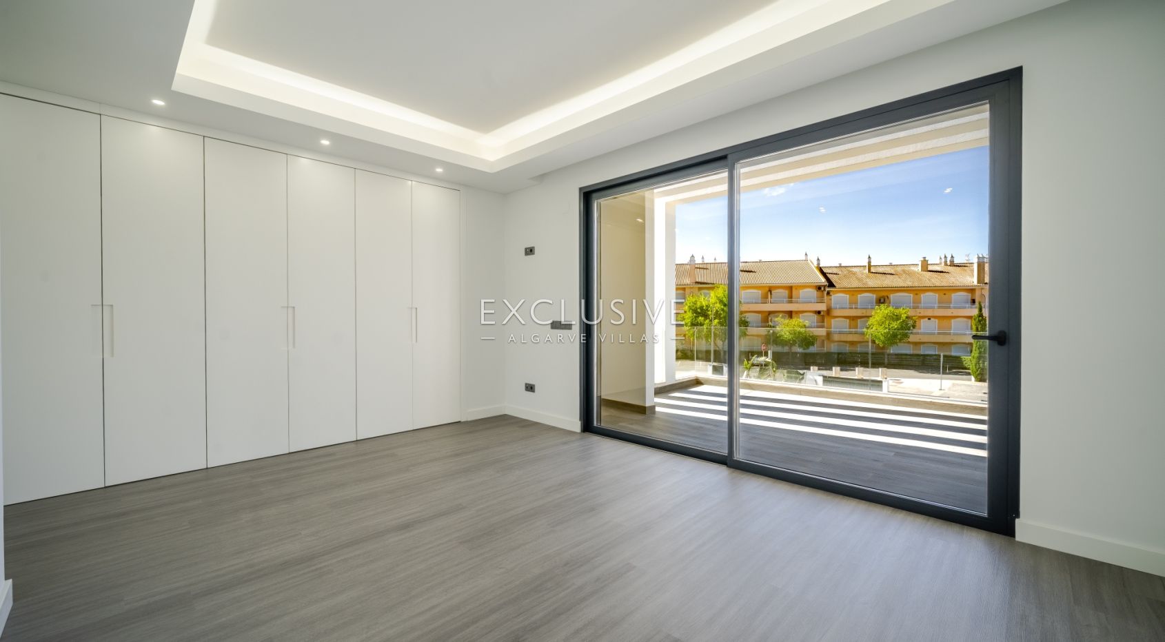Buy a Brand New 3 Bedroom Modern Villa in Well-Sought After Vilamoura