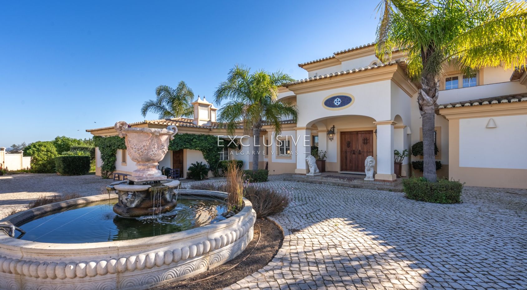 Exquisite Luxury Estate with Sea Views in Lagos near beaches and golf course in Algarve