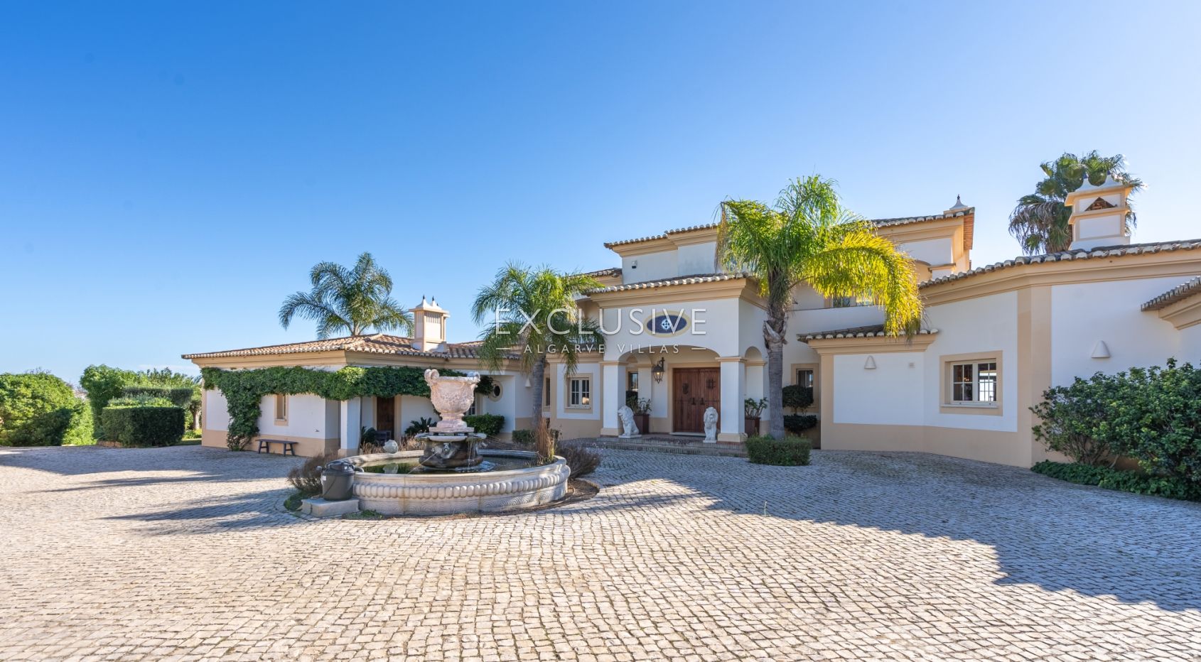 Exquisite Luxury Estate with Sea Views in Lagos near beaches and golf course in Algarve