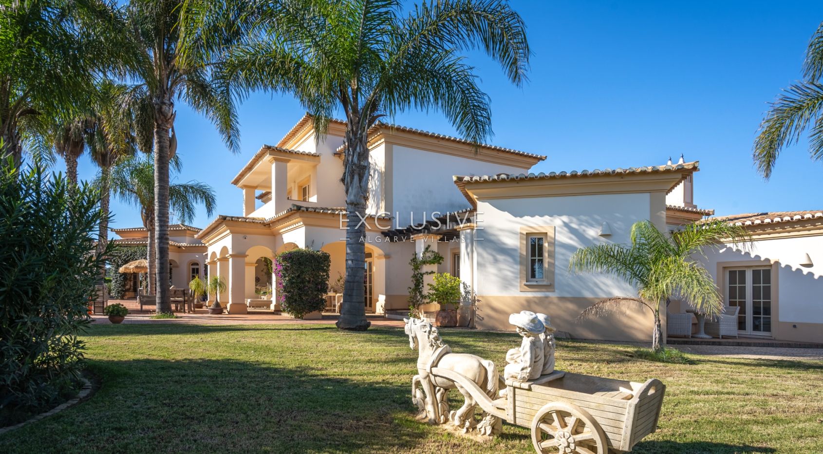 Exquisite Luxury Estate with Sea Views in Lagos near beaches and golf course in Algarve