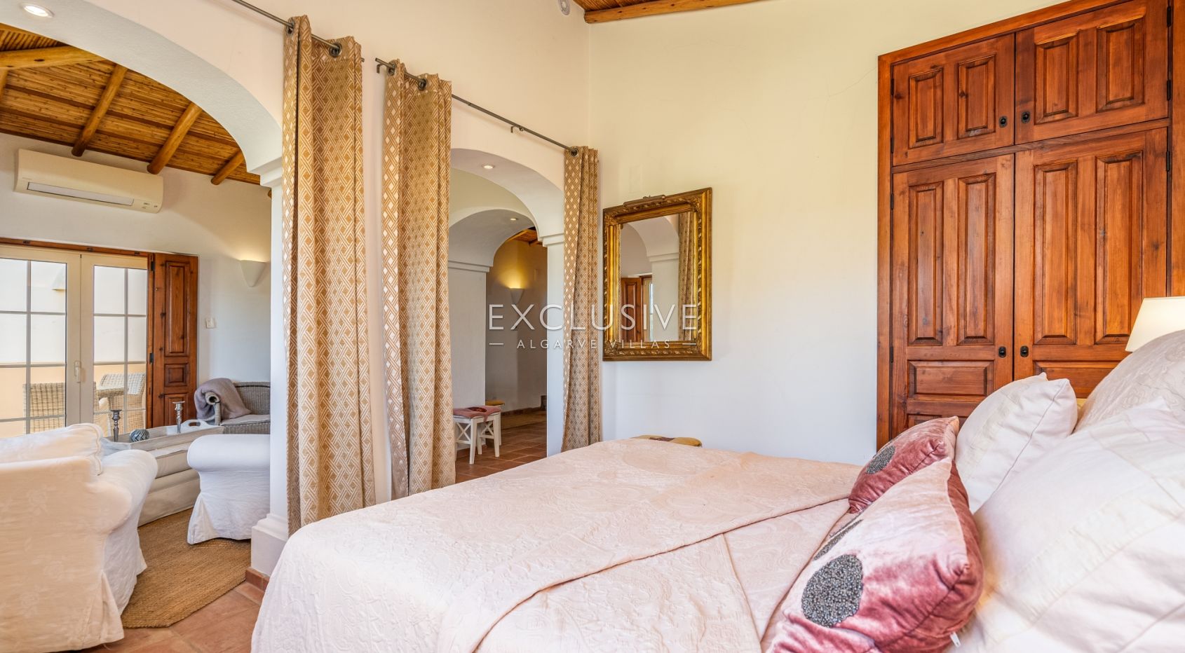Exquisite Luxury Estate with Sea Views in Lagos near beaches and golf course in Algarve