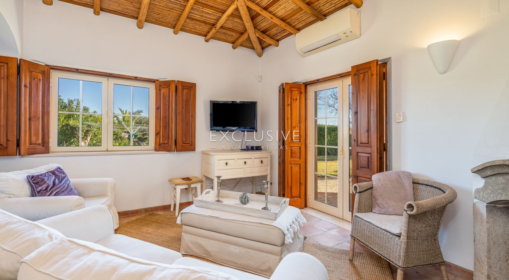 Exquisite Luxury Estate with Sea Views in Lagos near beaches and golf course in Algarve