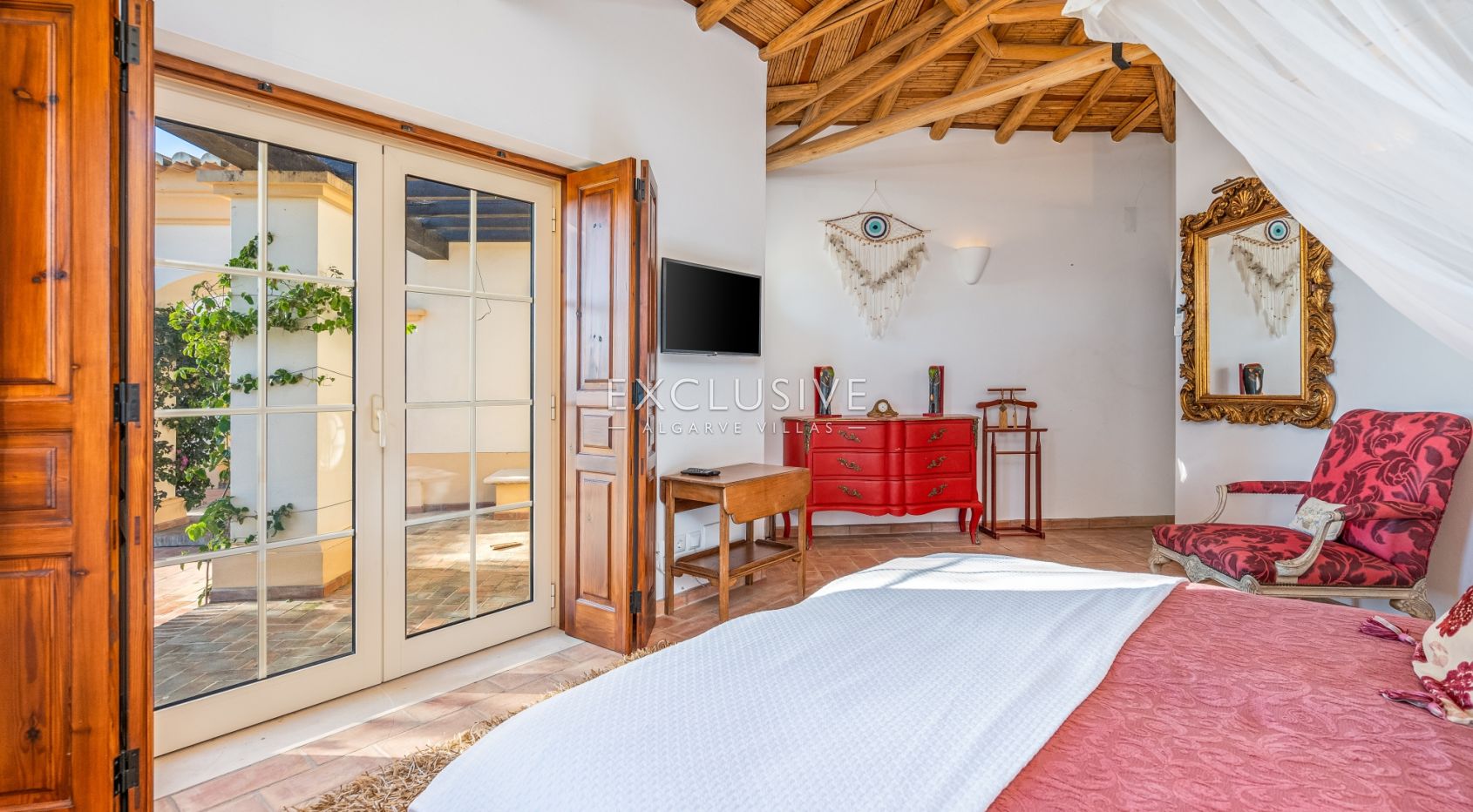 Exquisite Luxury Estate with Sea Views in Lagos near beaches and golf course in Algarve