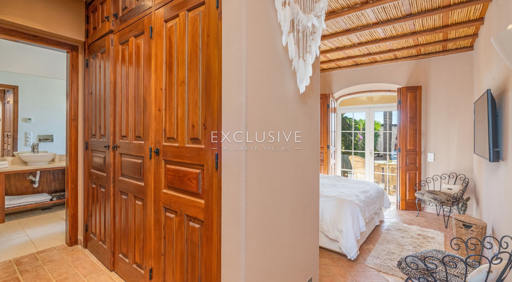 Exquisite Luxury Estate with Sea Views in Lagos near beaches and golf course in Algarve
