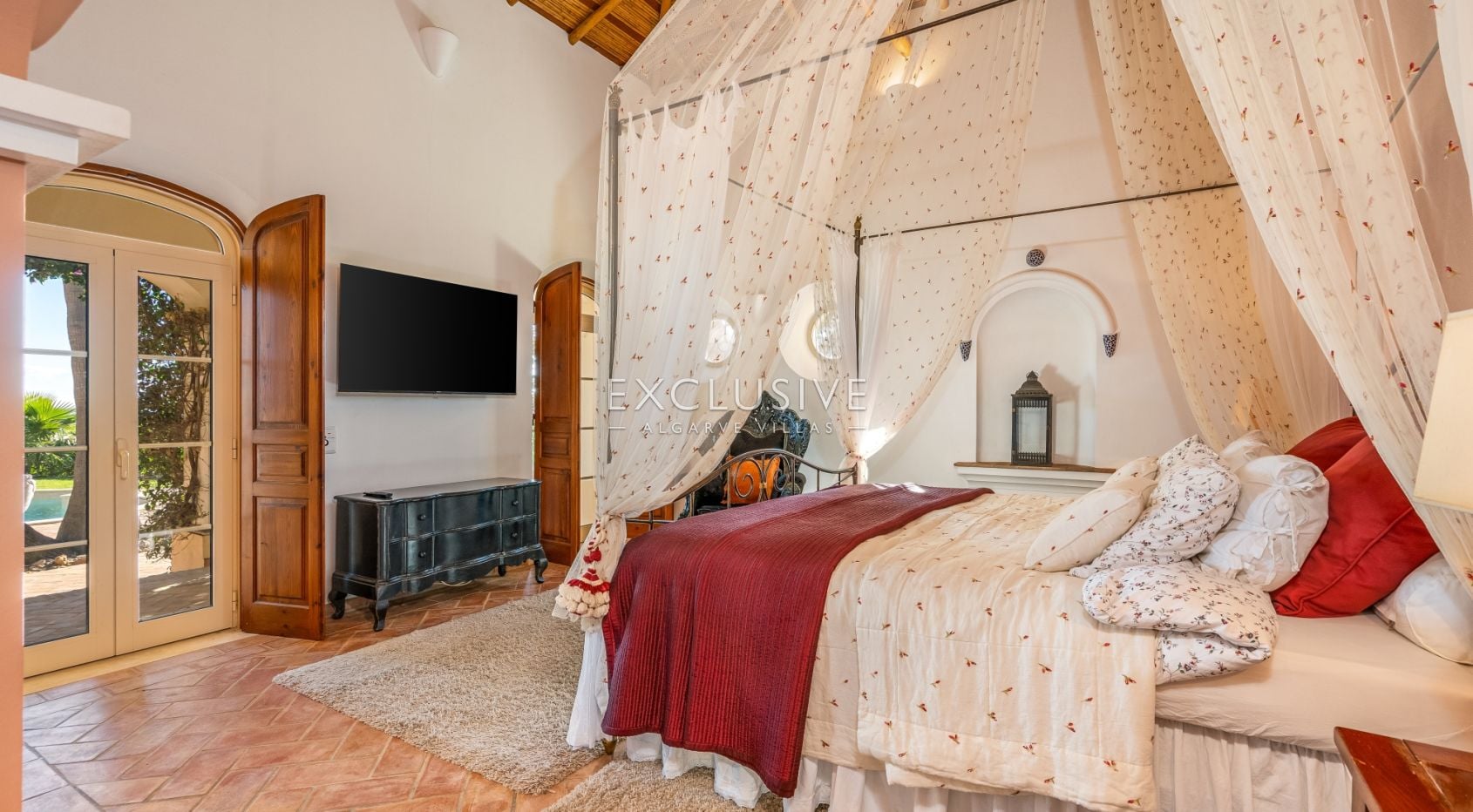Exquisite Luxury Estate with Sea Views in Lagos near beaches and golf course in Algarve