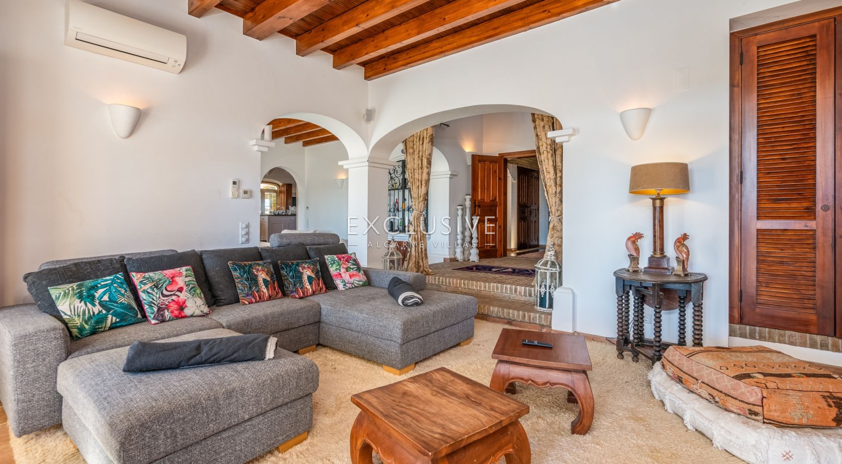 Exquisite Luxury Estate with Sea Views in Lagos near beaches and golf course in Algarve