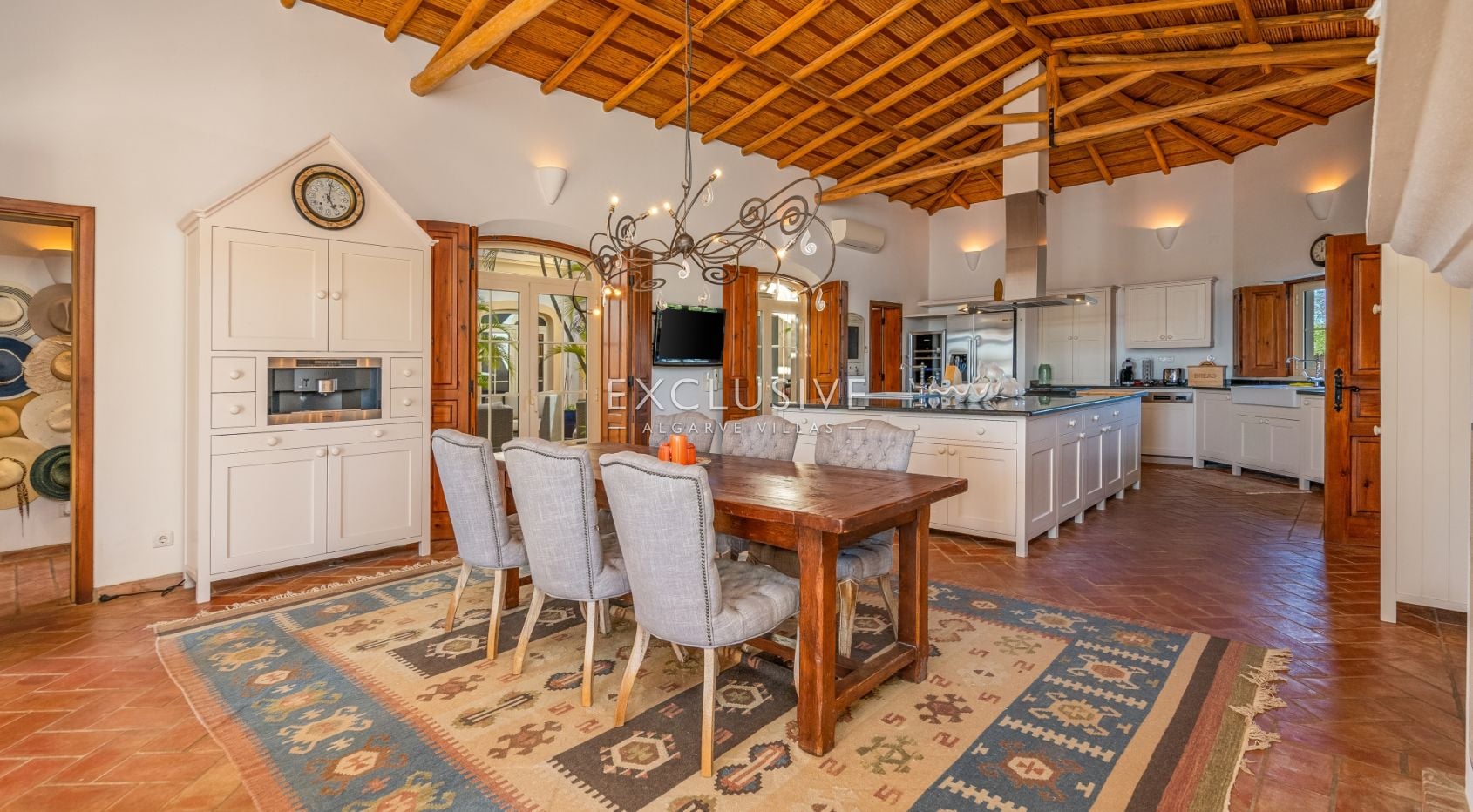 Exquisite Luxury Estate with Sea Views in Lagos near beaches and golf course in Algarve