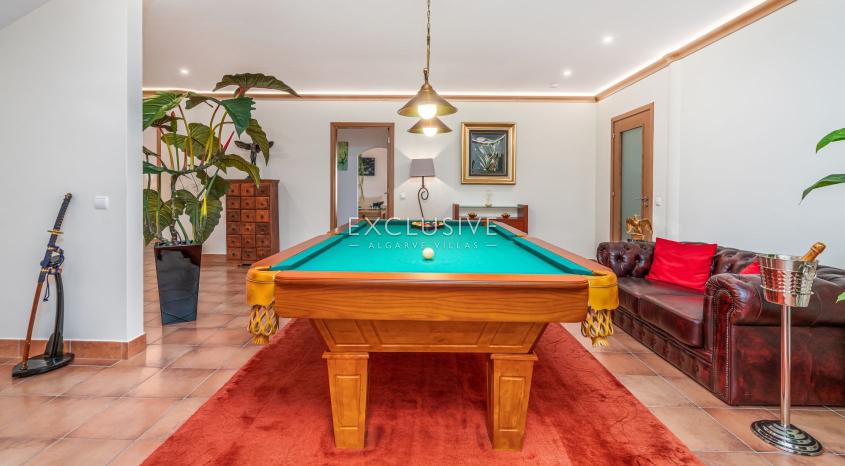 3 + 2 bedroom villa with stunning views in Lagos, Algarve