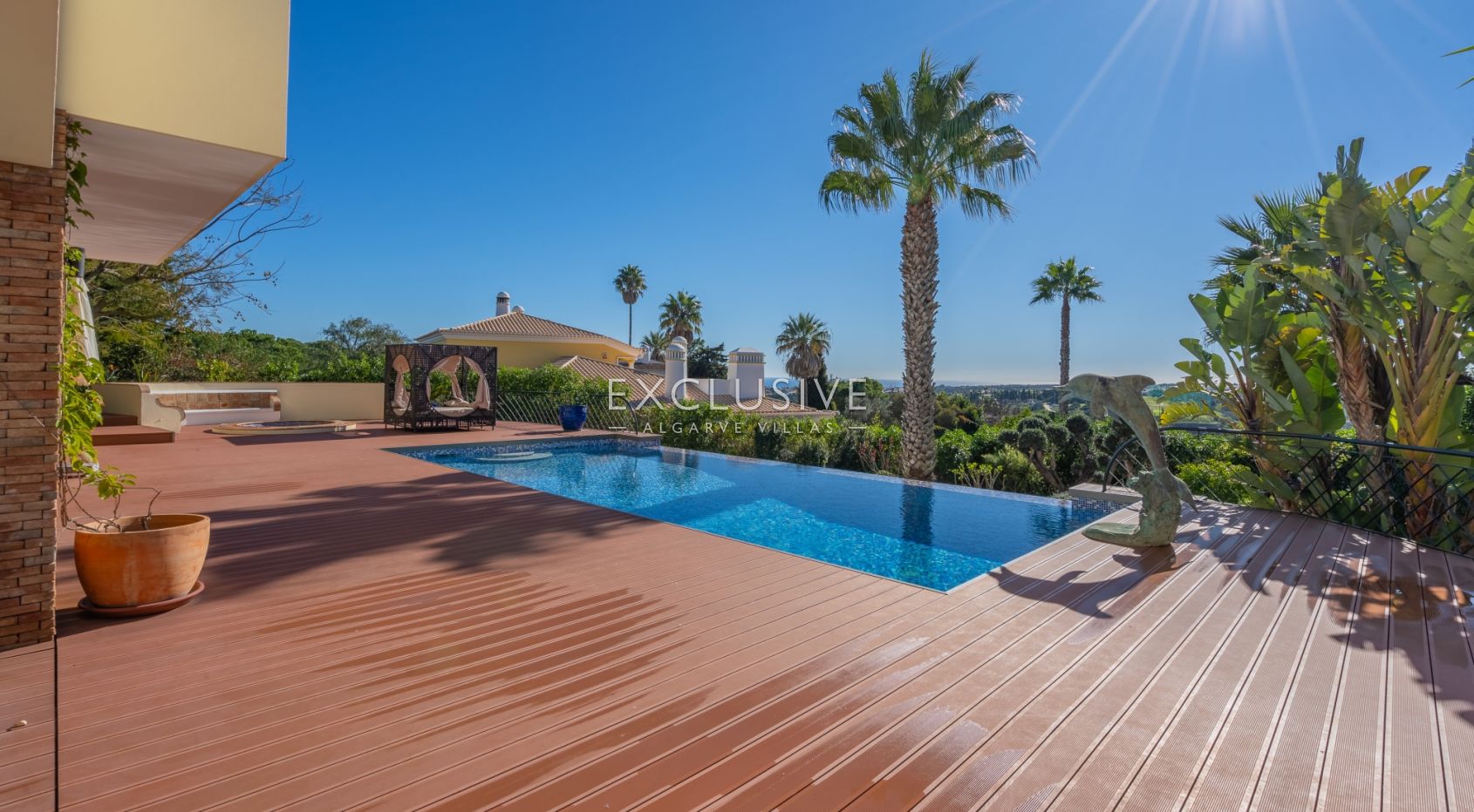 3 + 2 bedroom villa with stunning views in Lagos, Algarve