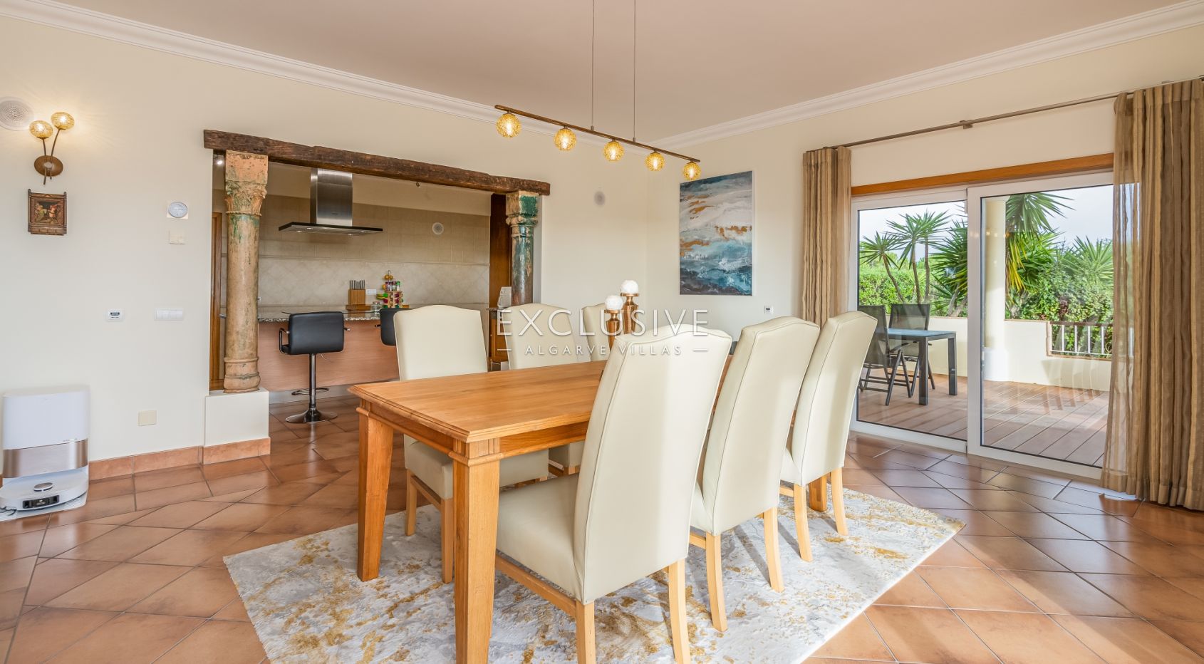3 + 2 bedroom villa with stunning views in Lagos, Algarve