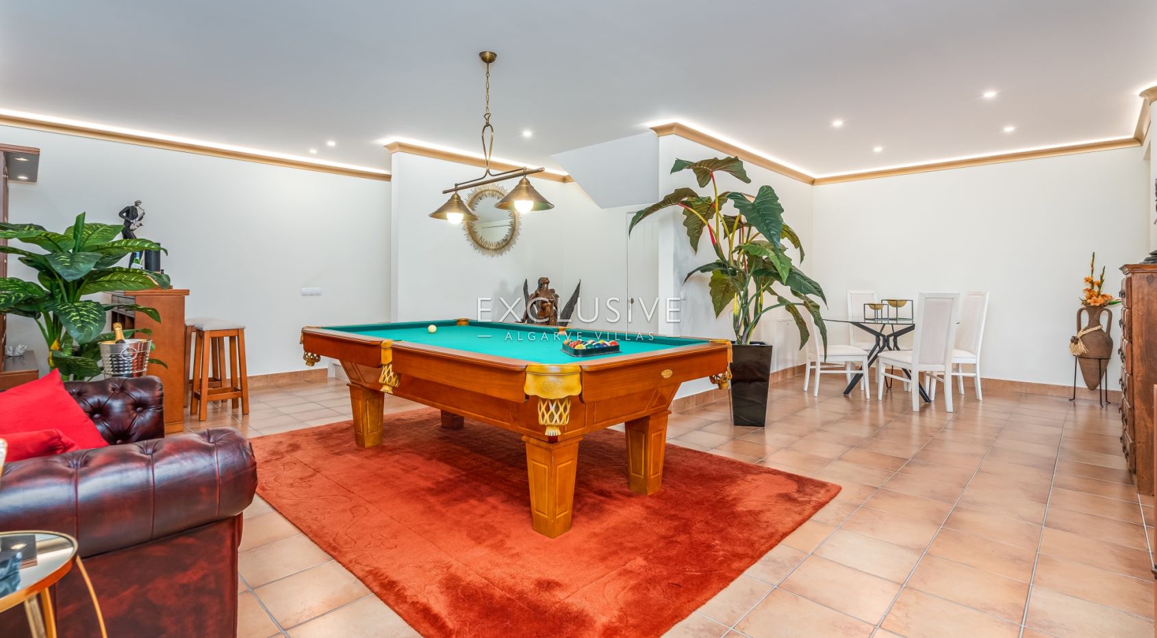 3 + 2 bedroom villa with stunning views in Lagos, Algarve
