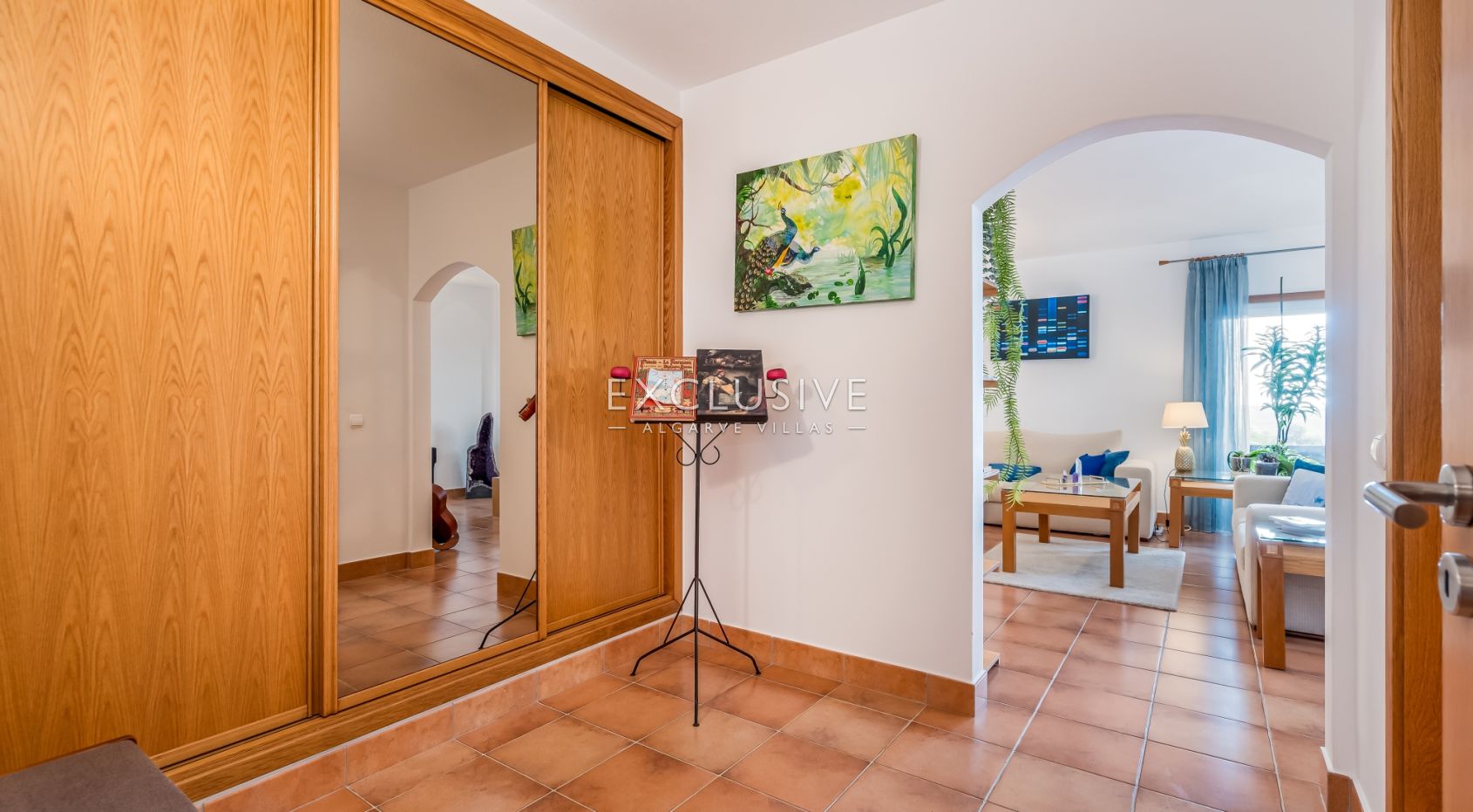 3 + 2 bedroom villa with stunning views in Lagos, Algarve