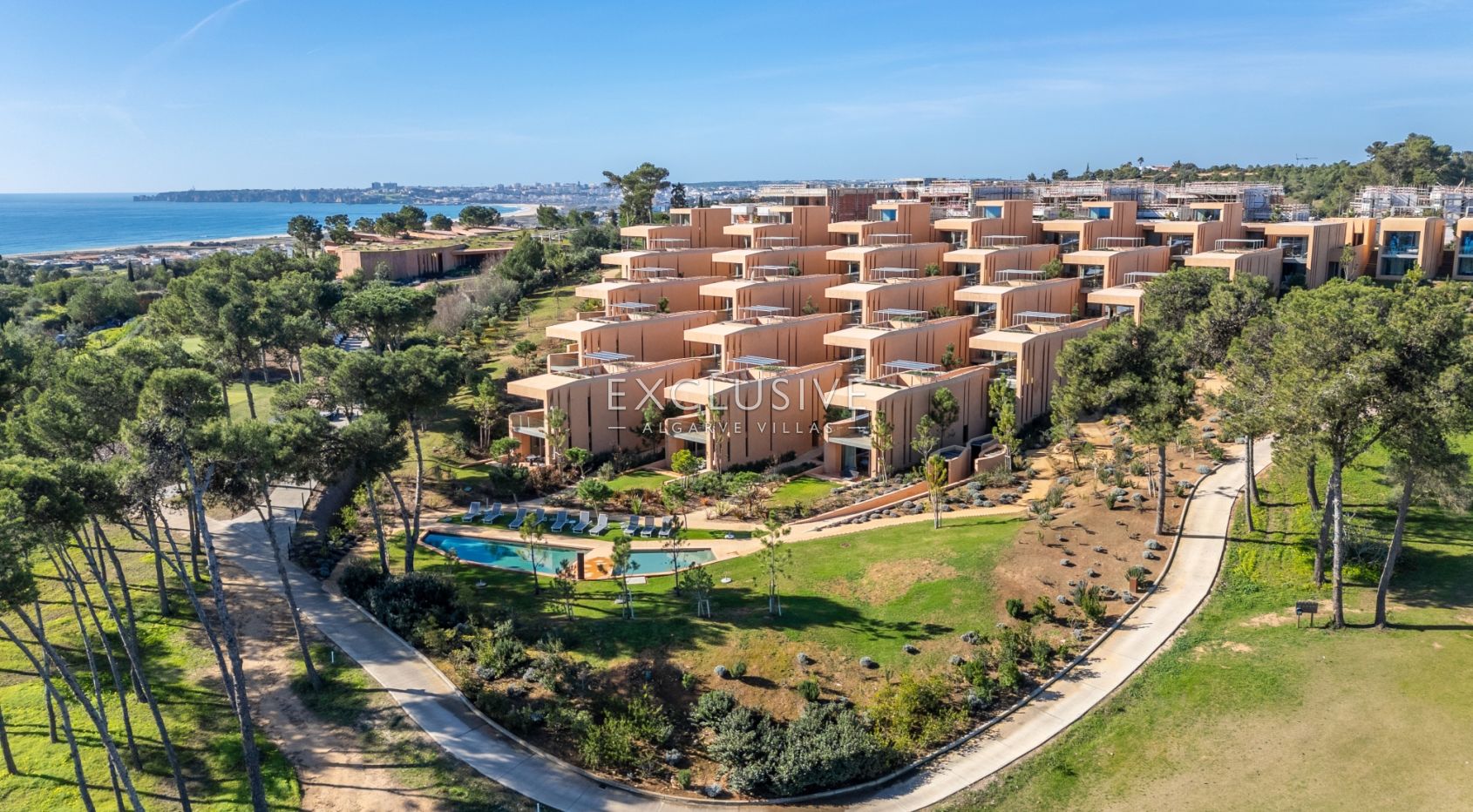 Resale, buy luxury property on Palmares golfcourse resort in Lagos