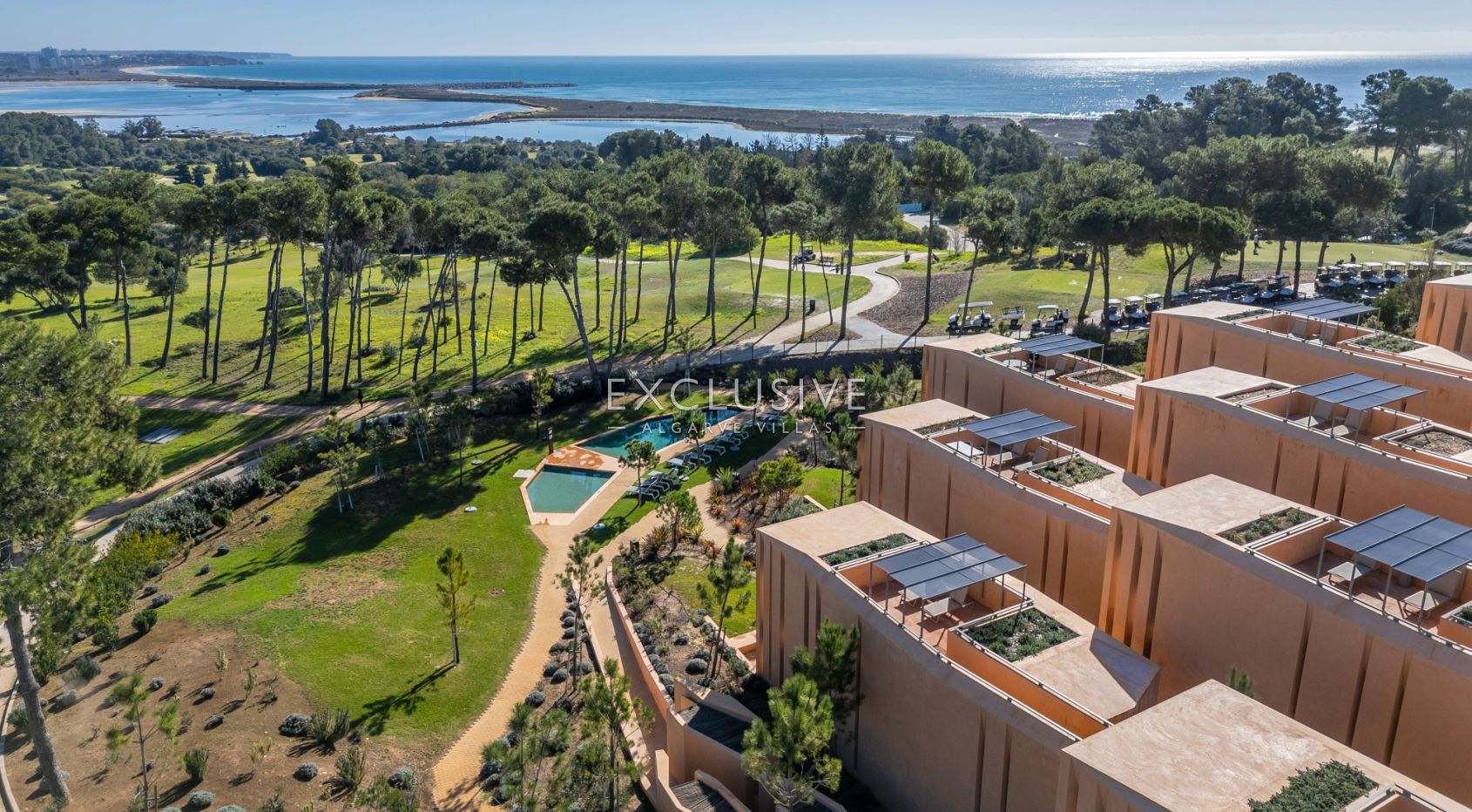 Resale, buy luxury property on Palmares golfcourse resort in Lagos