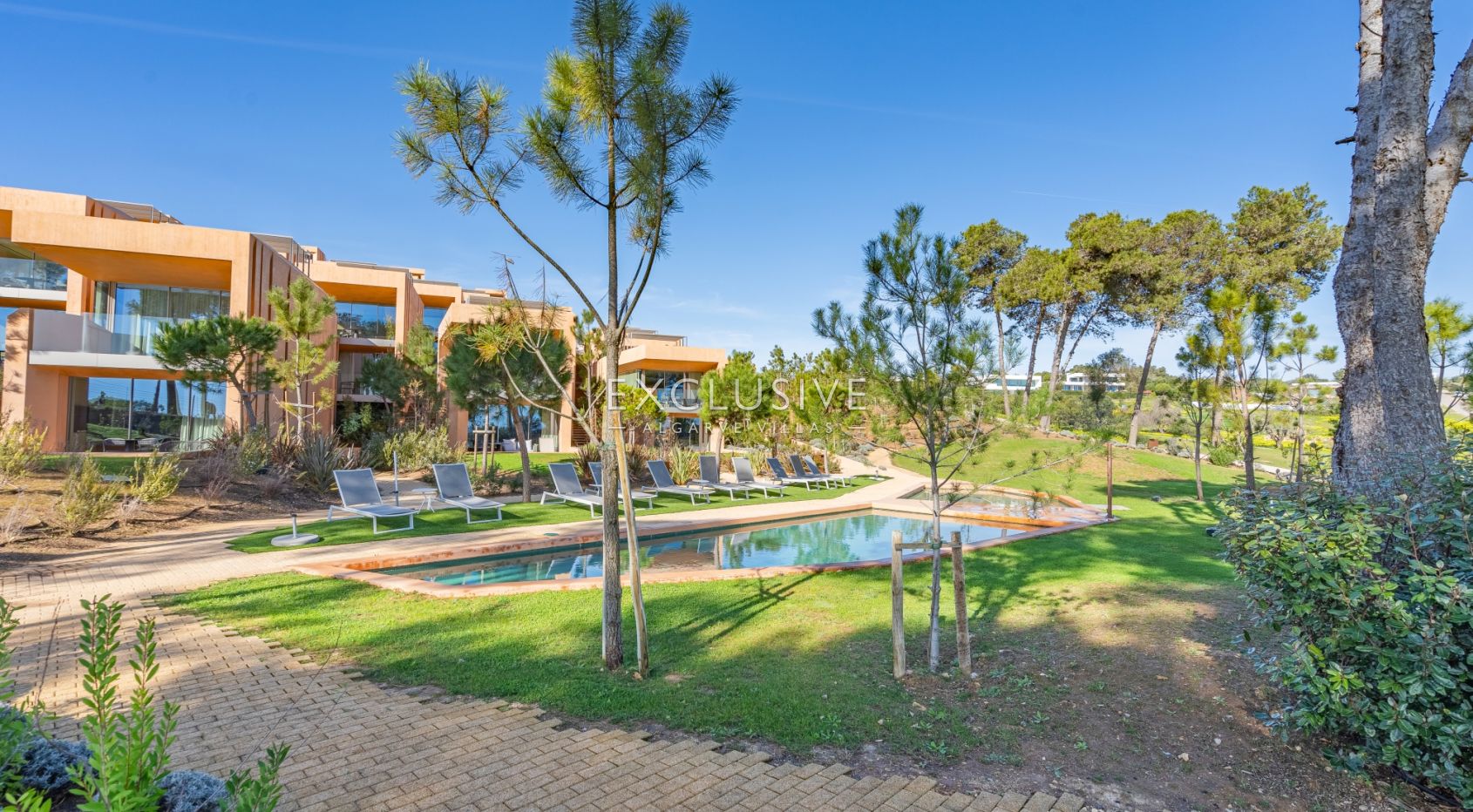 Resale, buy luxury property on Palmares golfcourse resort in Lagos