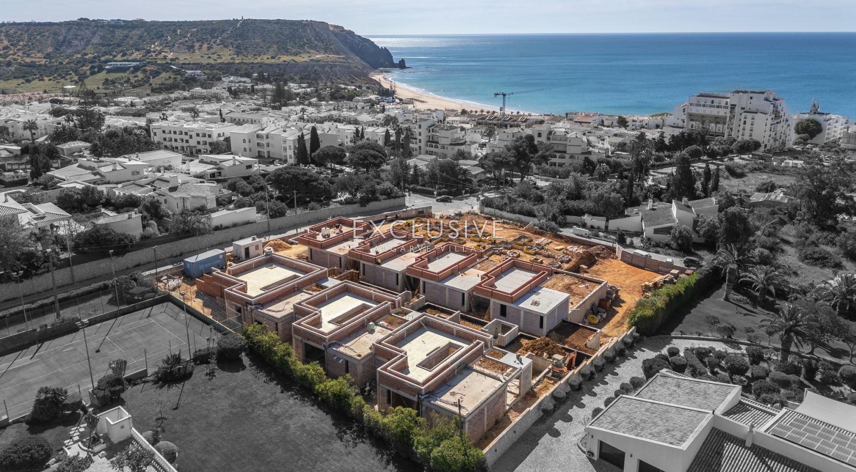 Brand new single storey properties in Praia da Luz, Western Algarve