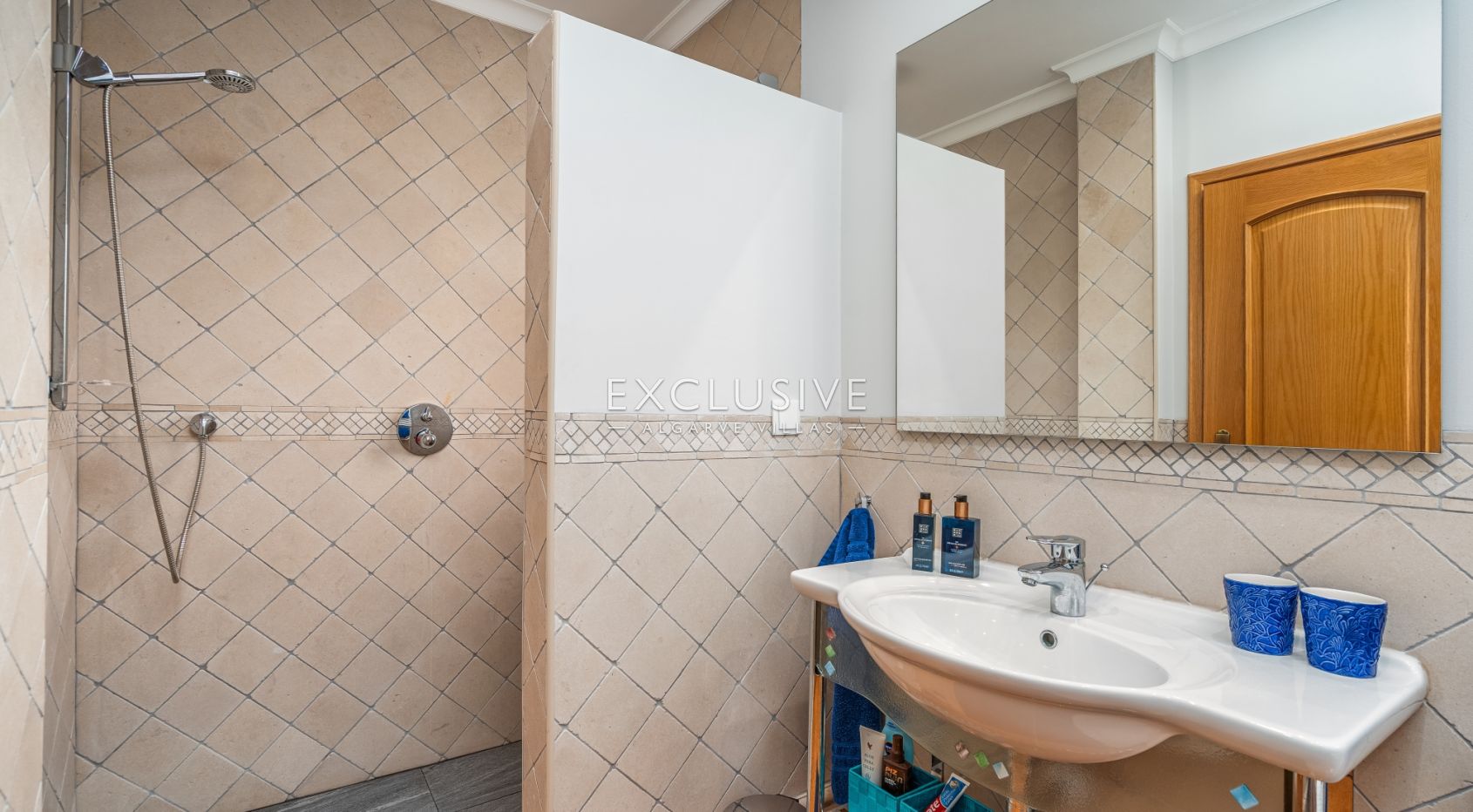 4+3 bedroom first line ocean front villa with cliff and sea views Carvoeiro, Algarve