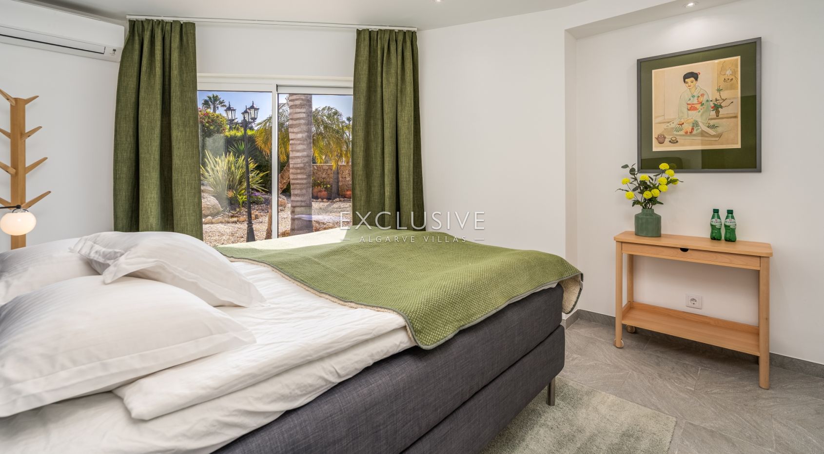 4+3 bedroom first line ocean front villa with cliff and sea views Carvoeiro, Algarve