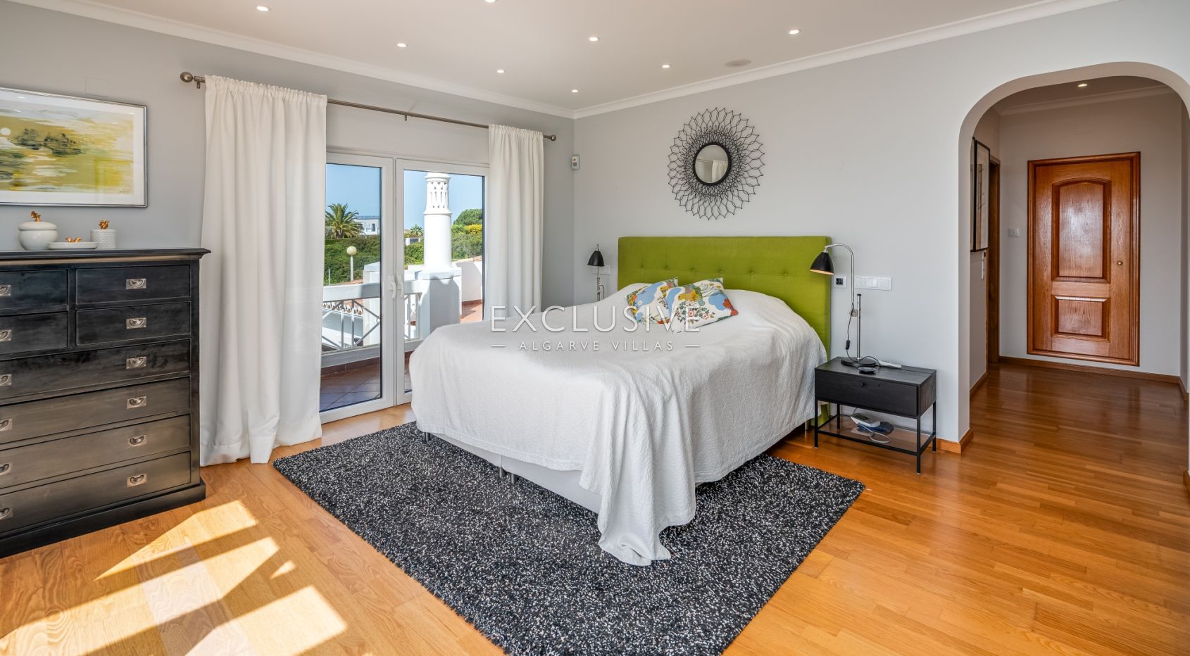 4+3 bedroom first line ocean front villa with cliff and sea views Carvoeiro, Algarve