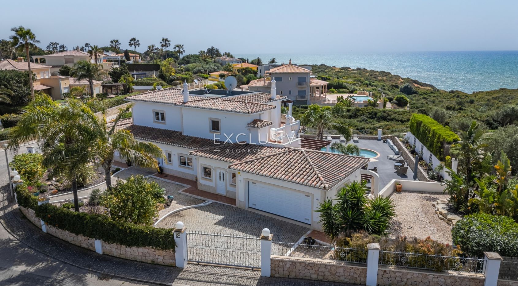 4+3 bedroom first line ocean front villa with cliff and sea views Carvoeiro, Algarve