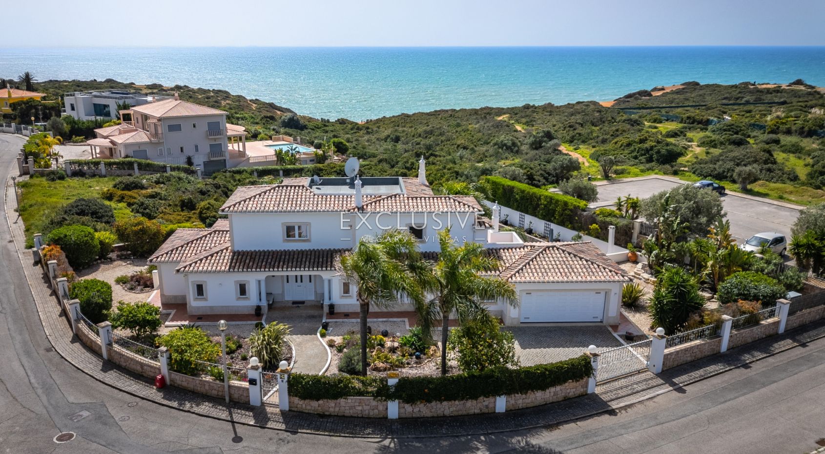 4+3 bedroom first line ocean front villa with cliff and sea views Carvoeiro, Algarve