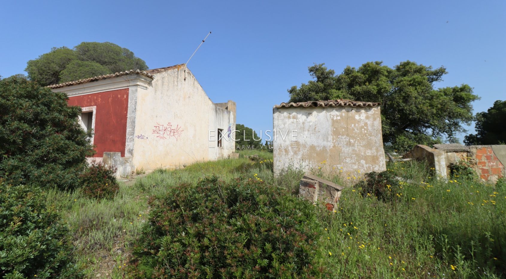 Large plot for construction with approved project, Lagoa, Algarve