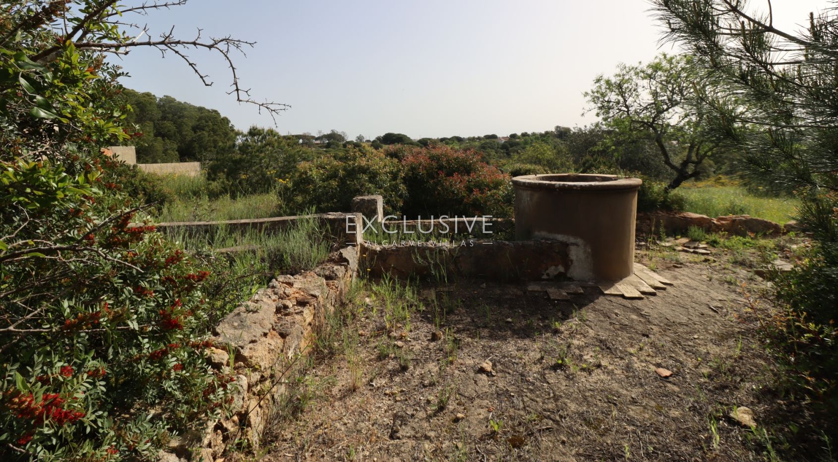 Large plot for construction with approved project, Lagoa, Algarve