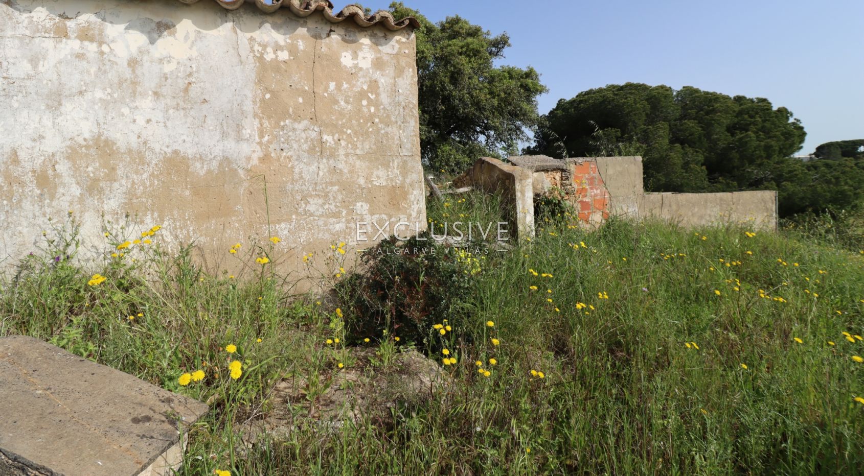 Large plot for construction with approved project, Lagoa, Algarve