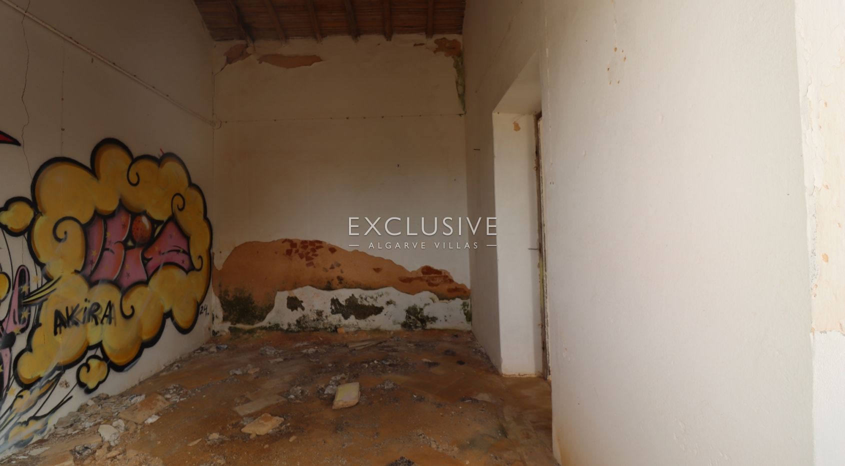 Large plot for construction with approved project, Lagoa, Algarve