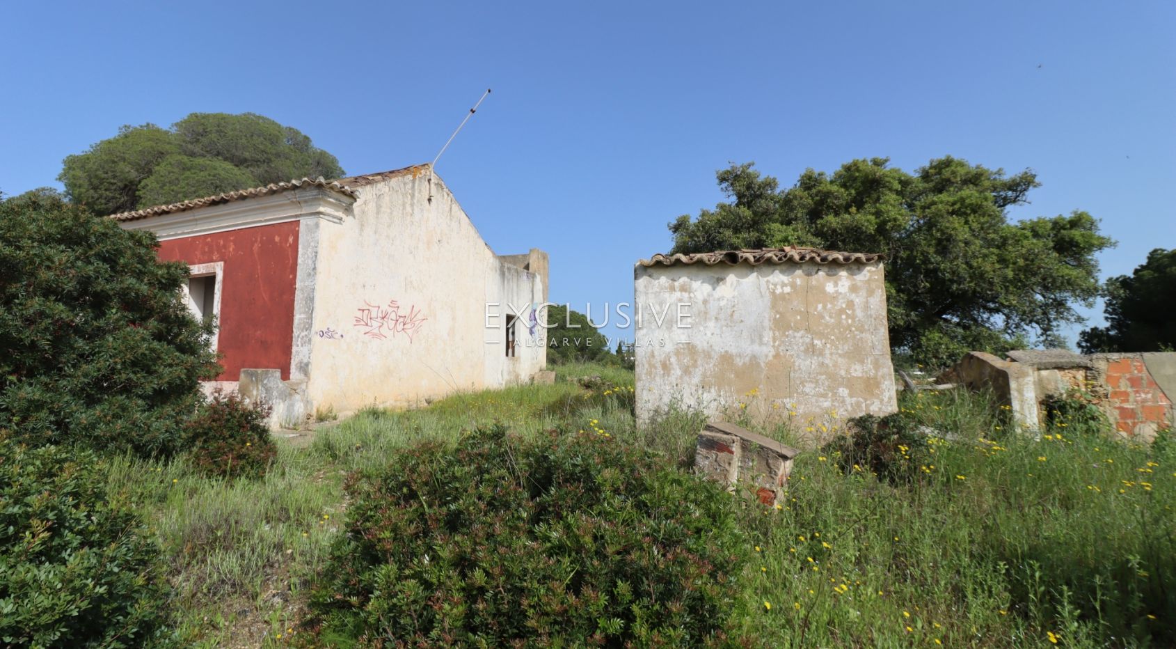 Large plot for construction with approved project, Lagoa, Algarve