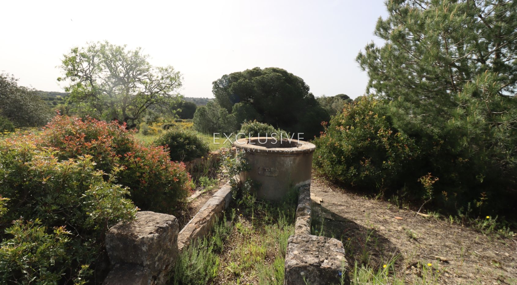 Large plot for construction with approved project, Lagoa, Algarve
