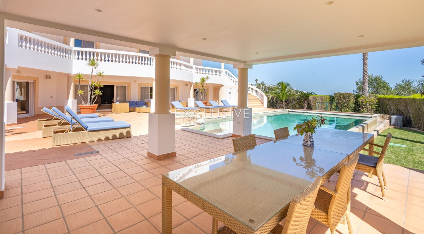Luxury Coastal Villa with Panoramic Views in Western Algarve Natural Park