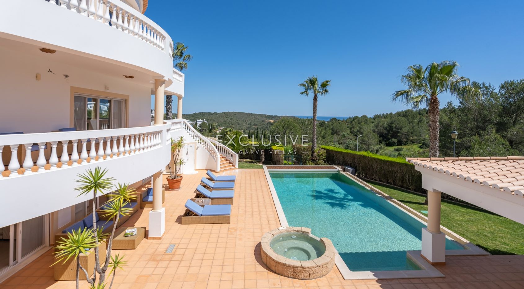 Luxury Coastal Villa with Panoramic Views in Western Algarve Natural Park