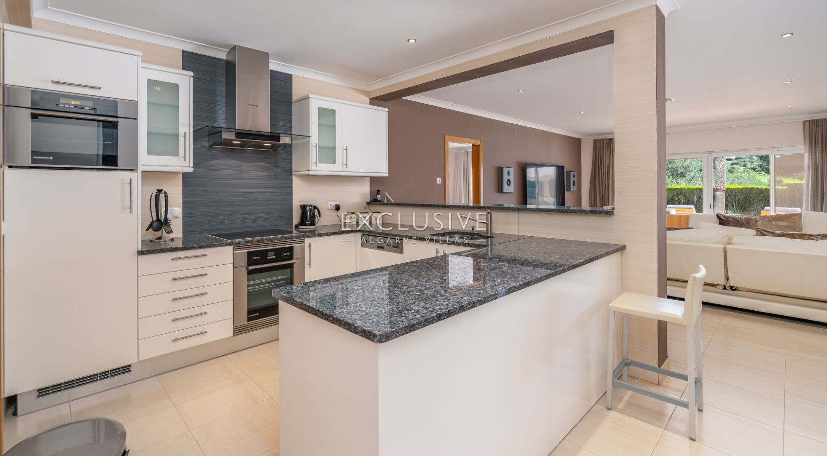 Luxury Coastal Villa with Panoramic Views in Western Algarve Natural Park