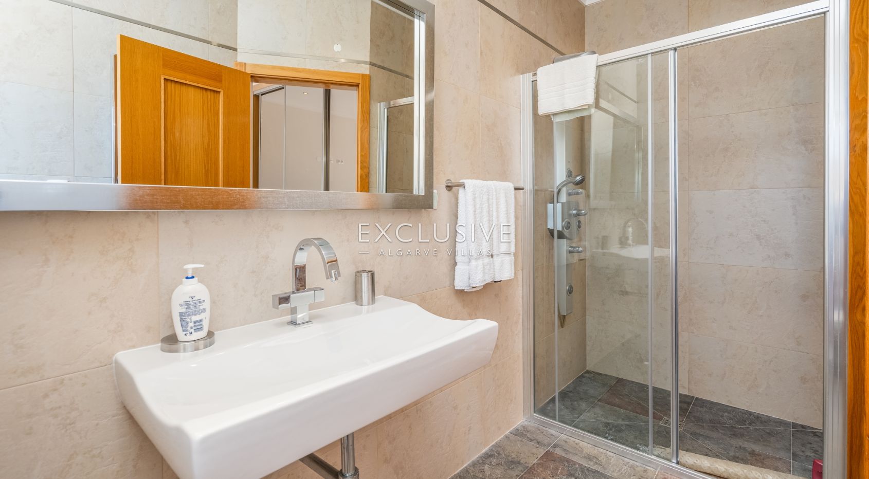 Luxury Coastal Villa with Panoramic Views in Western Algarve Natural Park