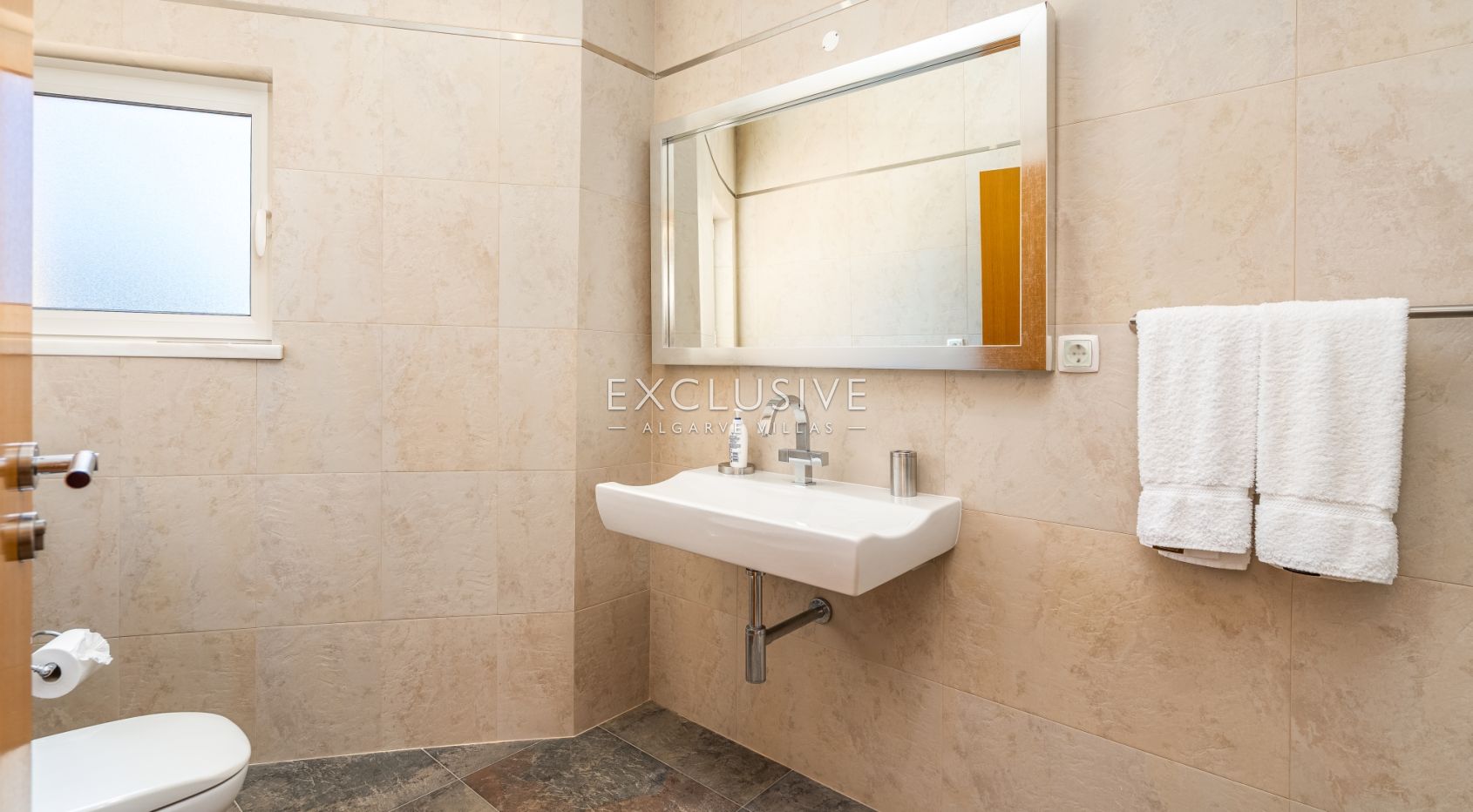 Luxury Coastal Villa with Panoramic Views in Western Algarve Natural Park