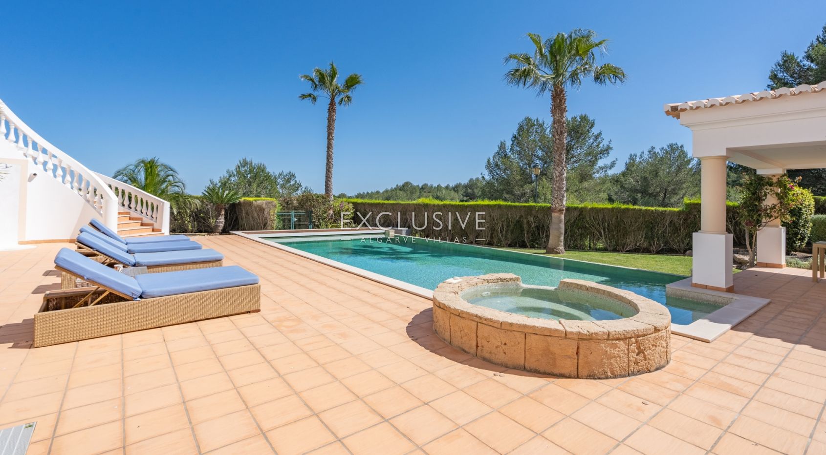 Luxury Coastal Villa with Panoramic Views in Western Algarve Natural Park