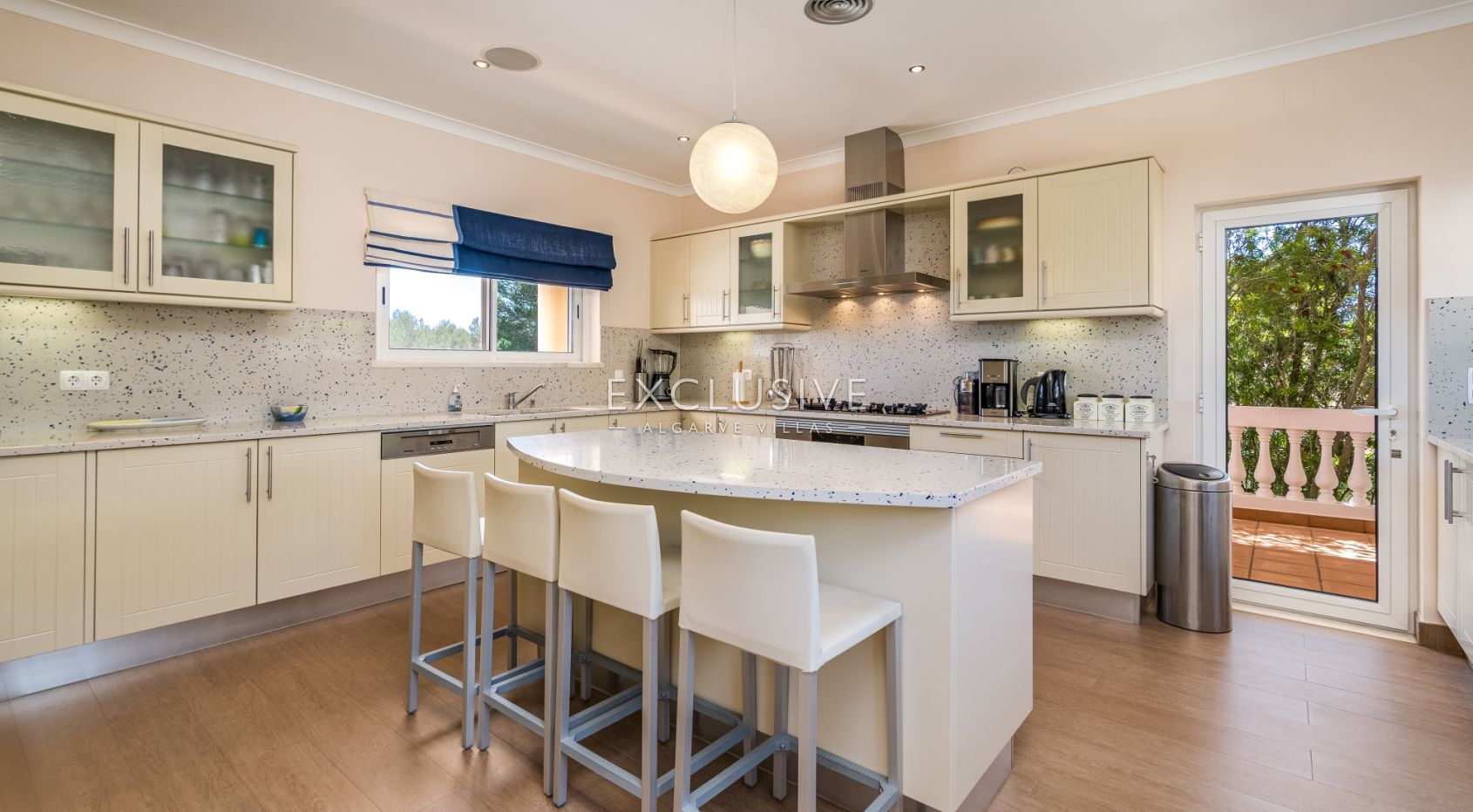 Luxury Coastal Villa with Panoramic Views in Western Algarve Natural Park