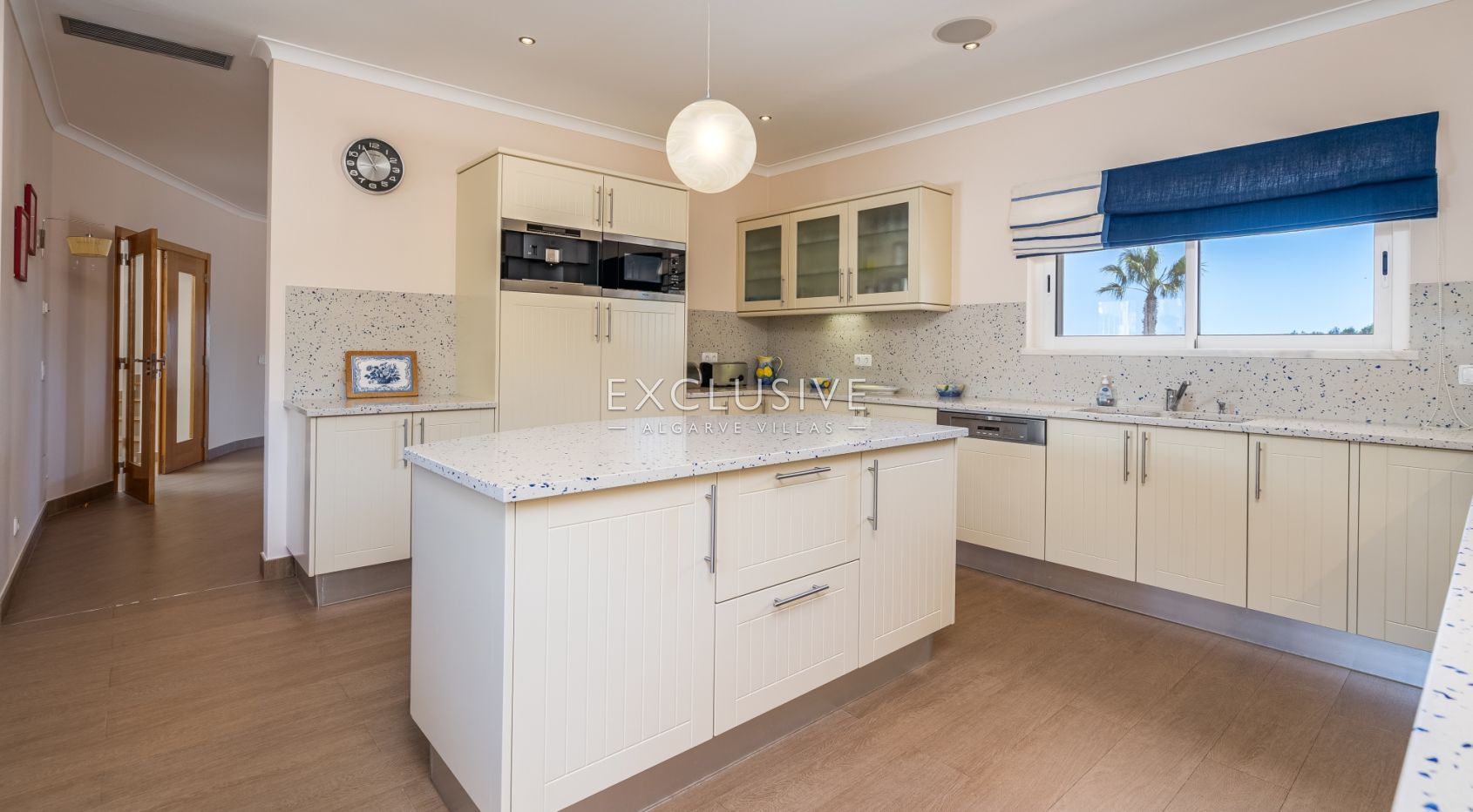 Luxury Coastal Villa with Panoramic Views in Western Algarve Natural Park