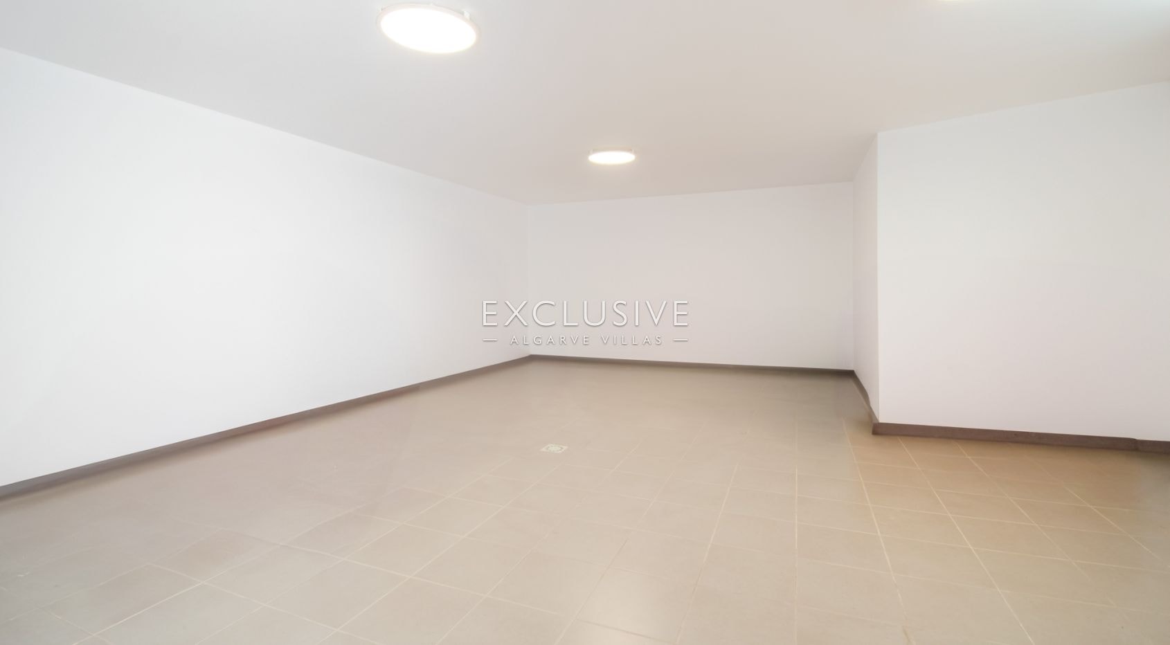 Buy Property in Carvoeiro - Luxury 4 bedroom villa with pool with sea views, Algarve