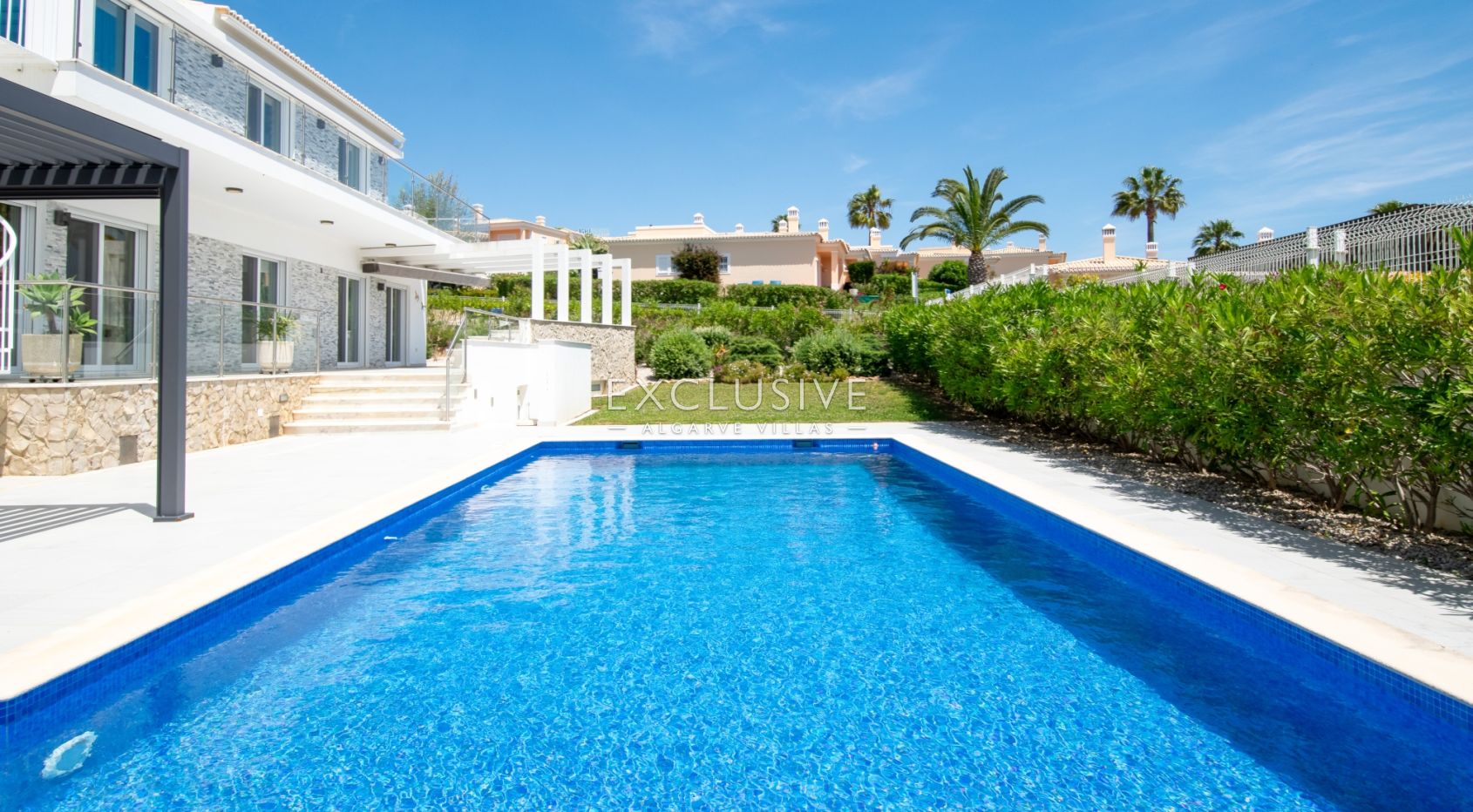 Buy Property in Carvoeiro - Luxury 4 bedroom villa with pool with sea views, Algarve