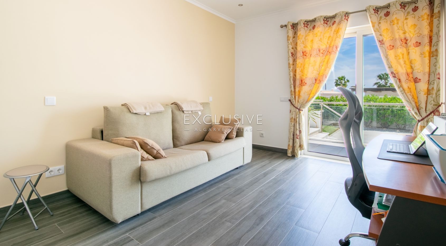 Buy Property in Carvoeiro - Luxury 4 bedroom villa with pool with sea views, Algarve