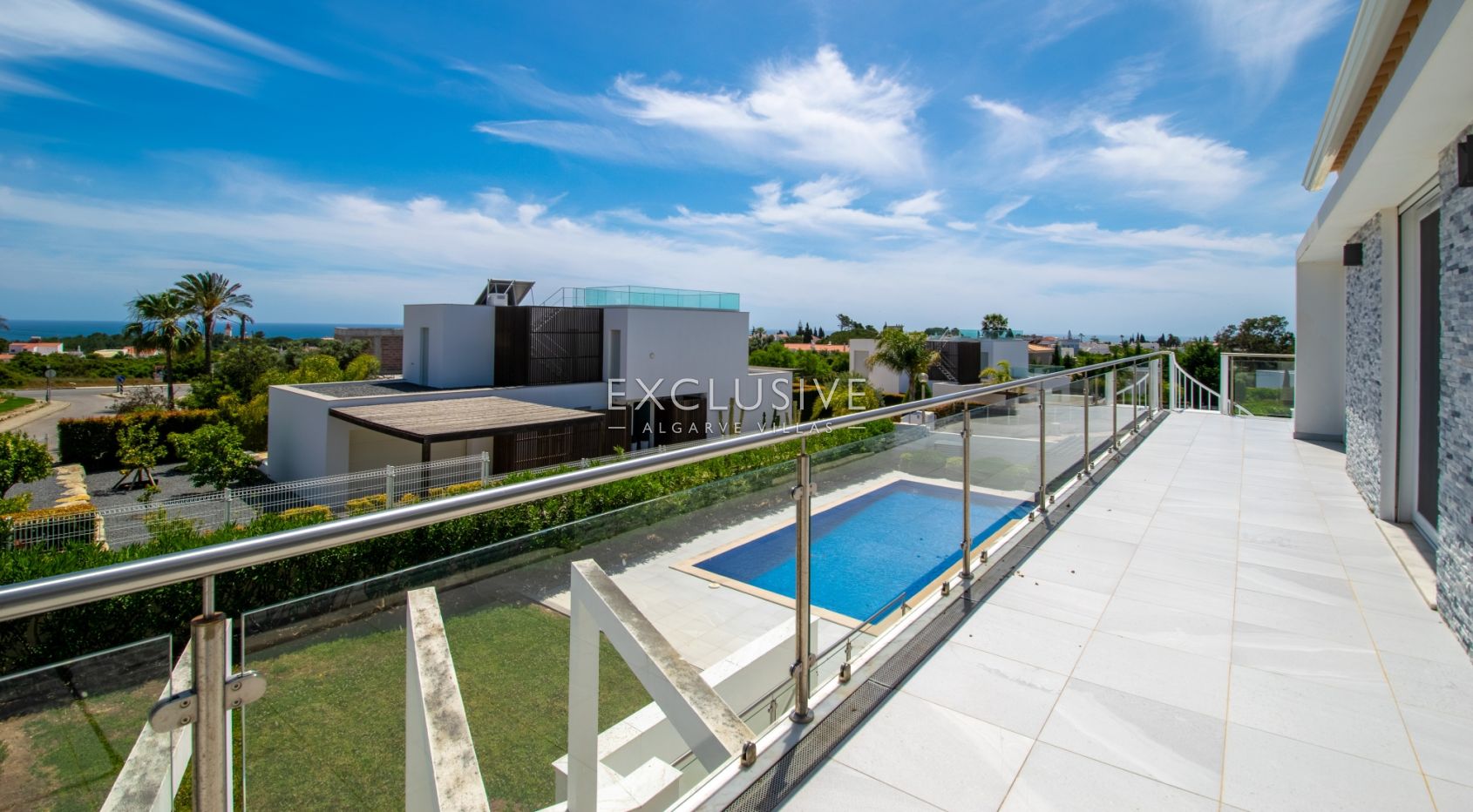 Buy Property in Carvoeiro - Luxury 4 bedroom villa with pool with sea views, Algarve