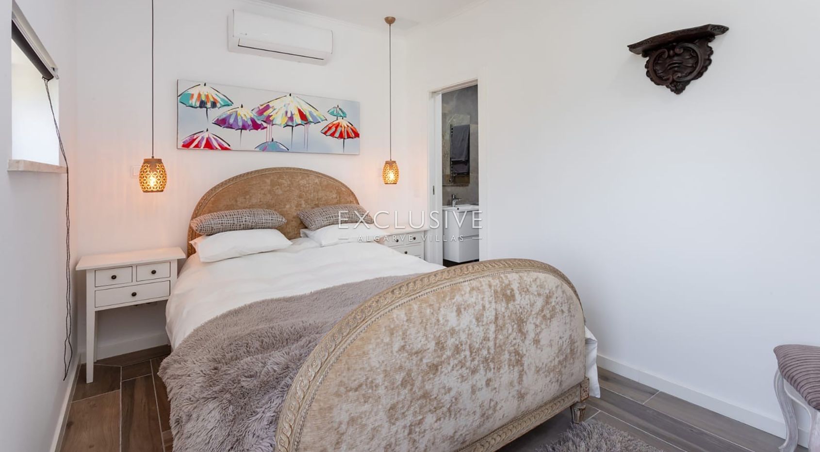 4+2 bedroom villa with pool on large plot in Carvoeiro