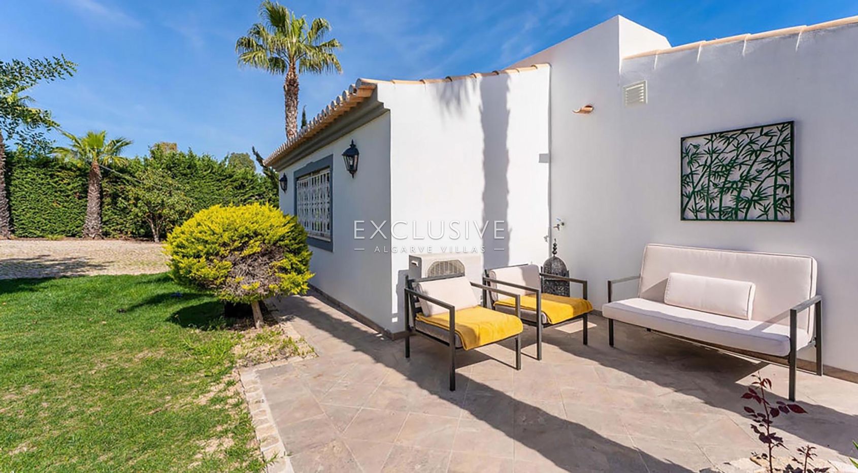 4+2 bedroom villa with pool on large plot in Carvoeiro