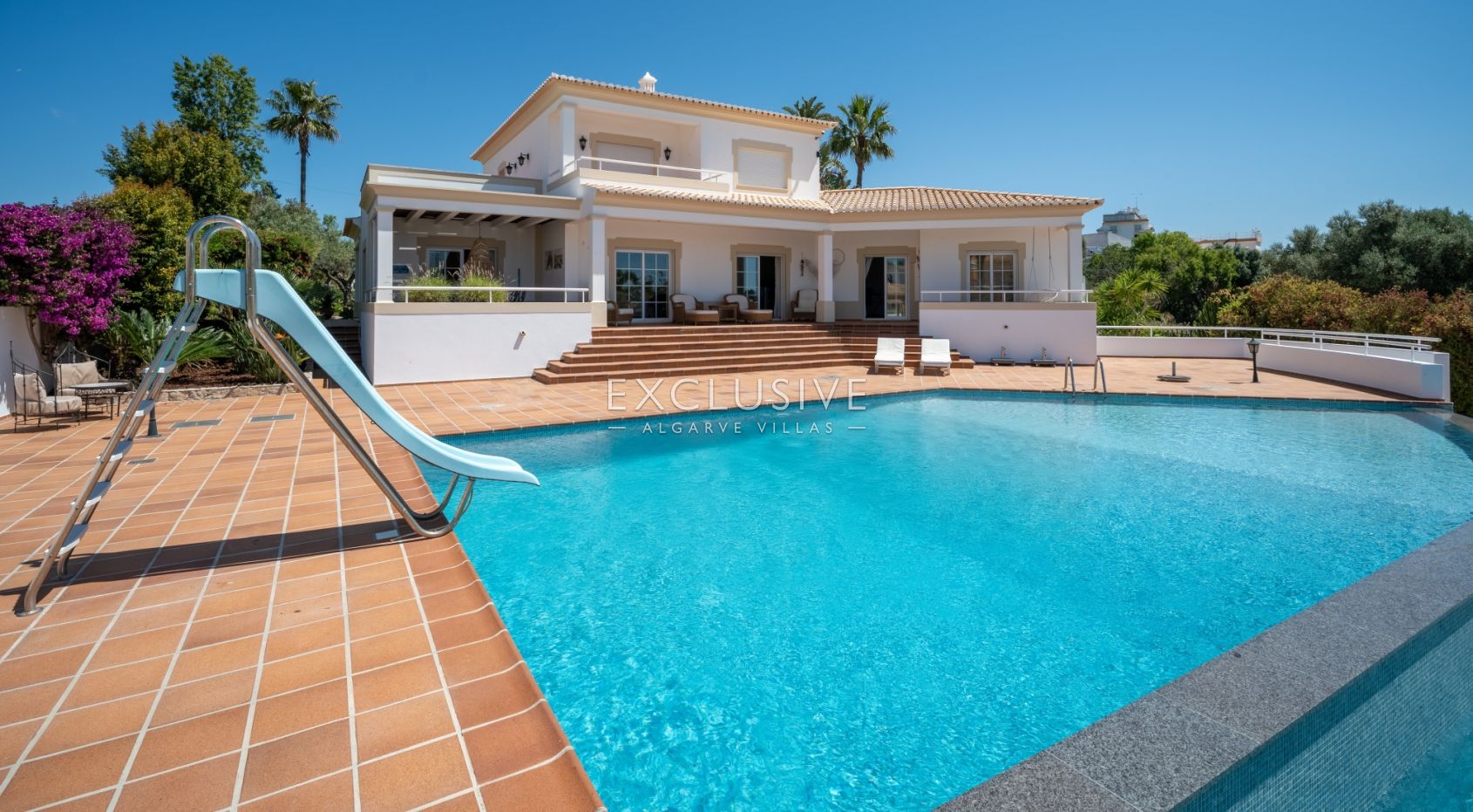 Charming Villa with seaview close to the beach, Alvor, Algarve