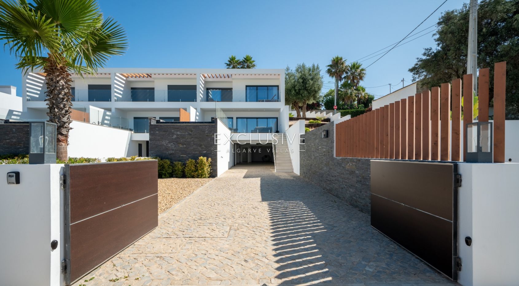 Contemporary villa in luxury condominium in Almancil, Algarve