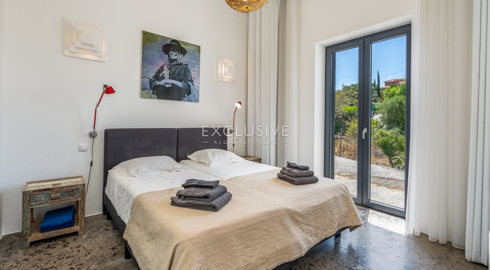 Modern 3+1 bed property, with spectacular river views in Silves, Algarve