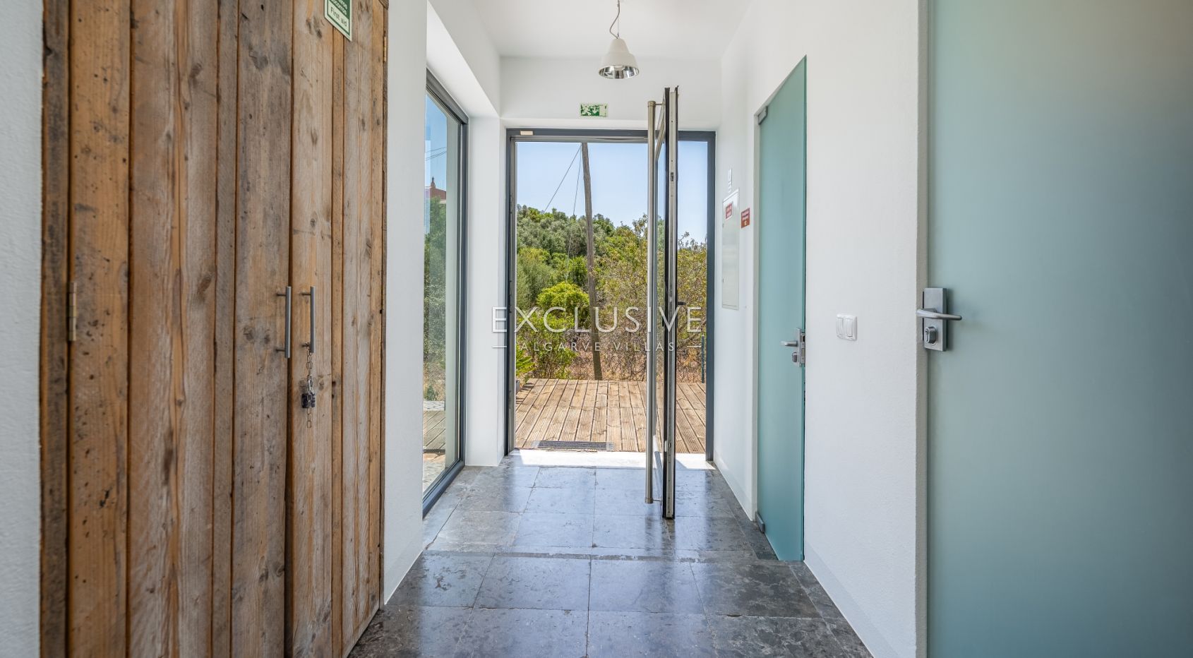 Modern 3+1 bed property, with spectacular river views in Silves, Algarve